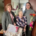 photo_5415799519850466744_y